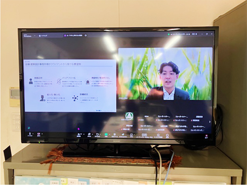 �u�t�̃A�C�z��������Ё@������